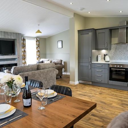 Chestnut Meadow Country Park Villa Sidley Buitenkant foto