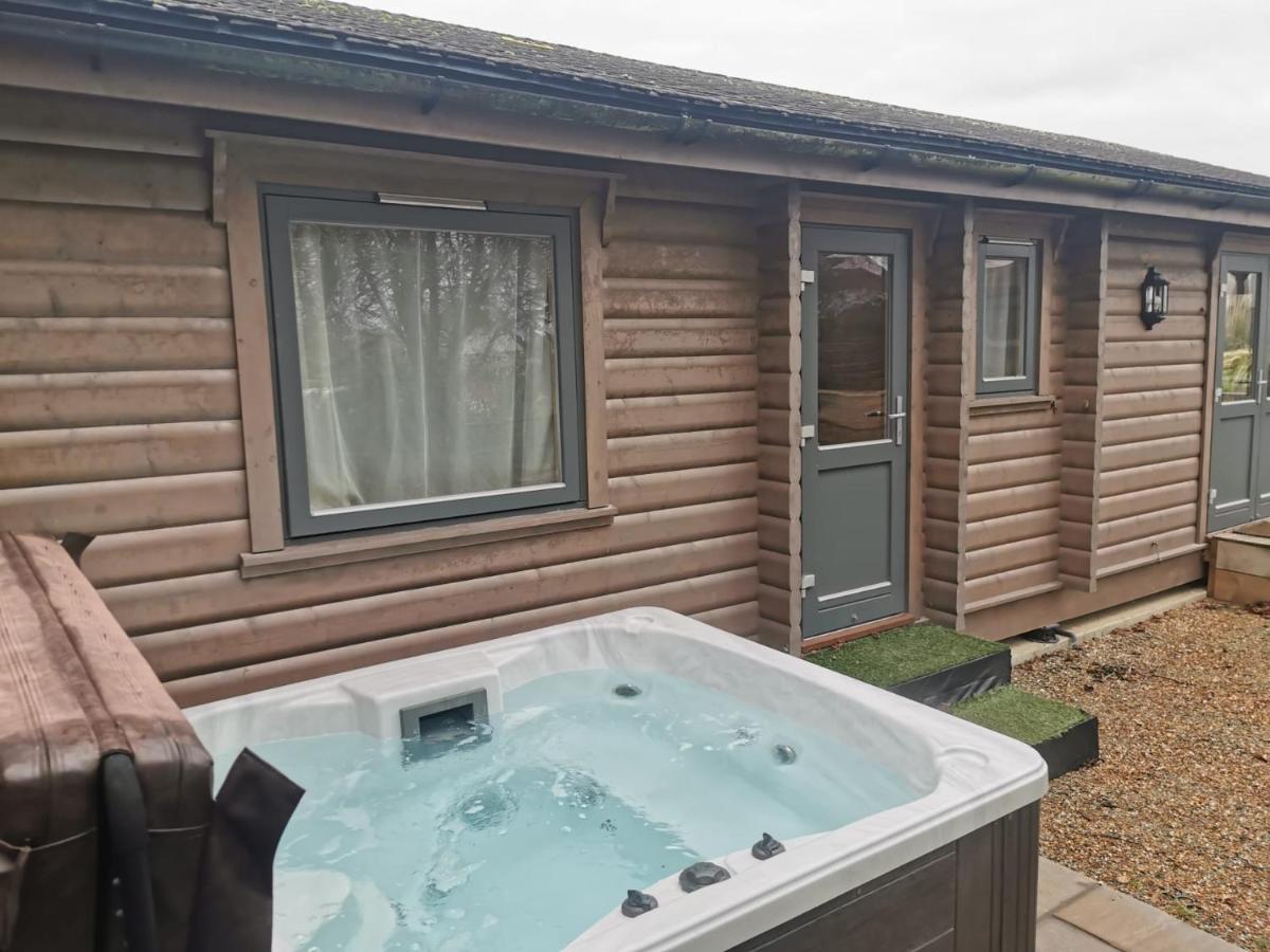 Chestnut Meadow Country Park Villa Sidley Buitenkant foto